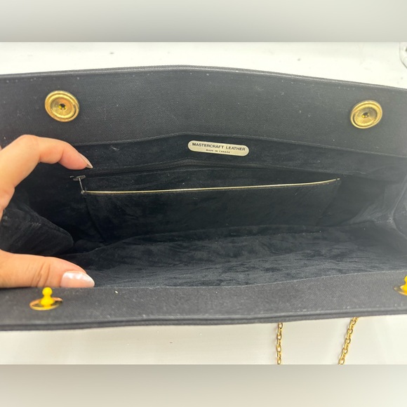 MASTERCRAFT LEATHER Vintage Shoulder Bag - Picture 3 of 6